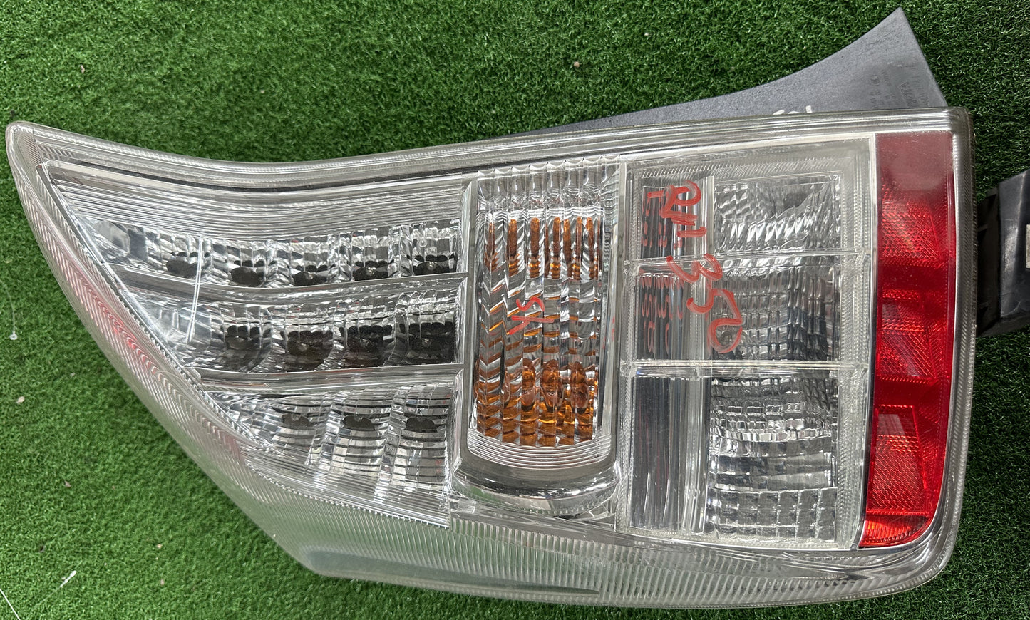 TOYOTA PRIUS TAIL LAMP LH (TL00039)