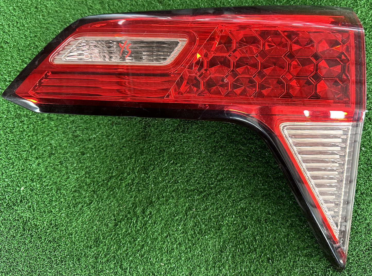 HONDA HRV INNER TAIL LAMP RH (TL00001)