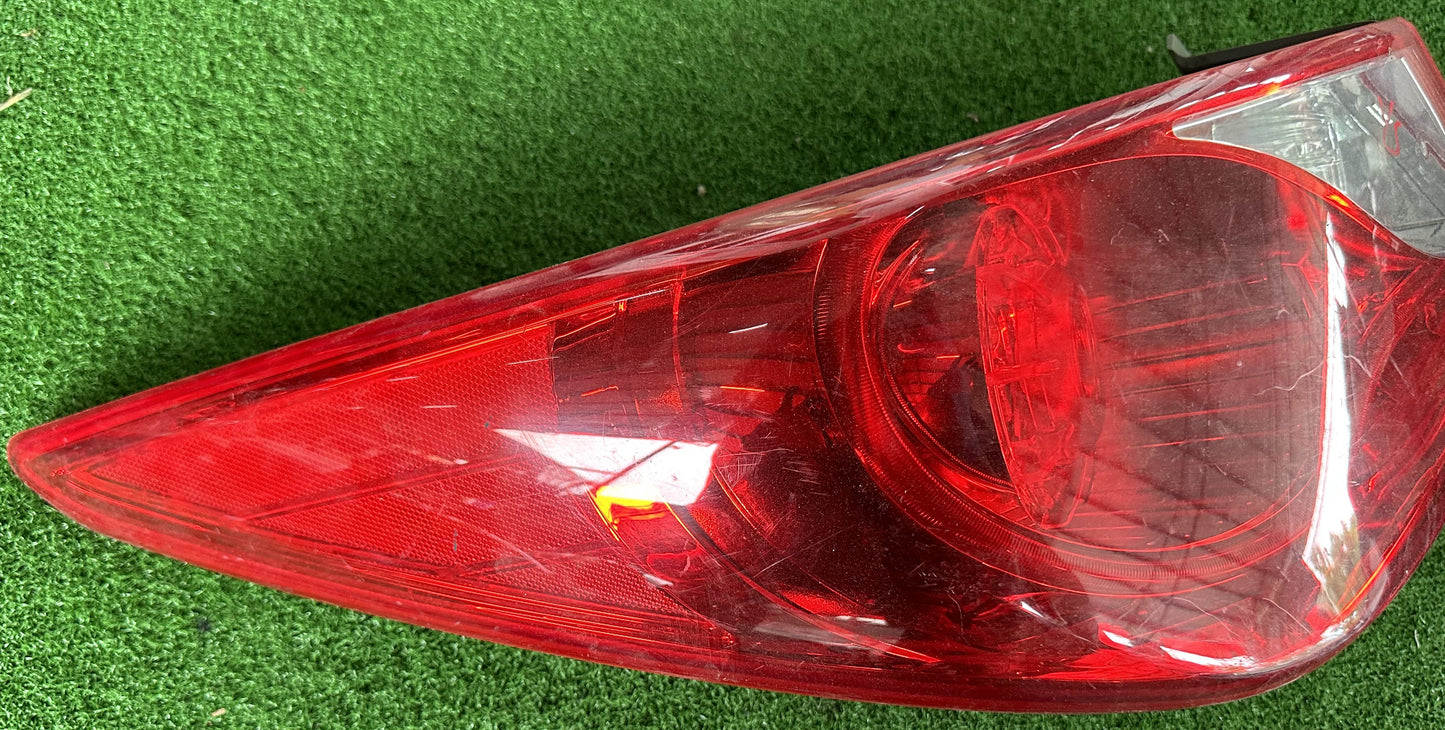 HYUNDAI SONATA YF OUTER TAIL LAMP LH (TL00017)