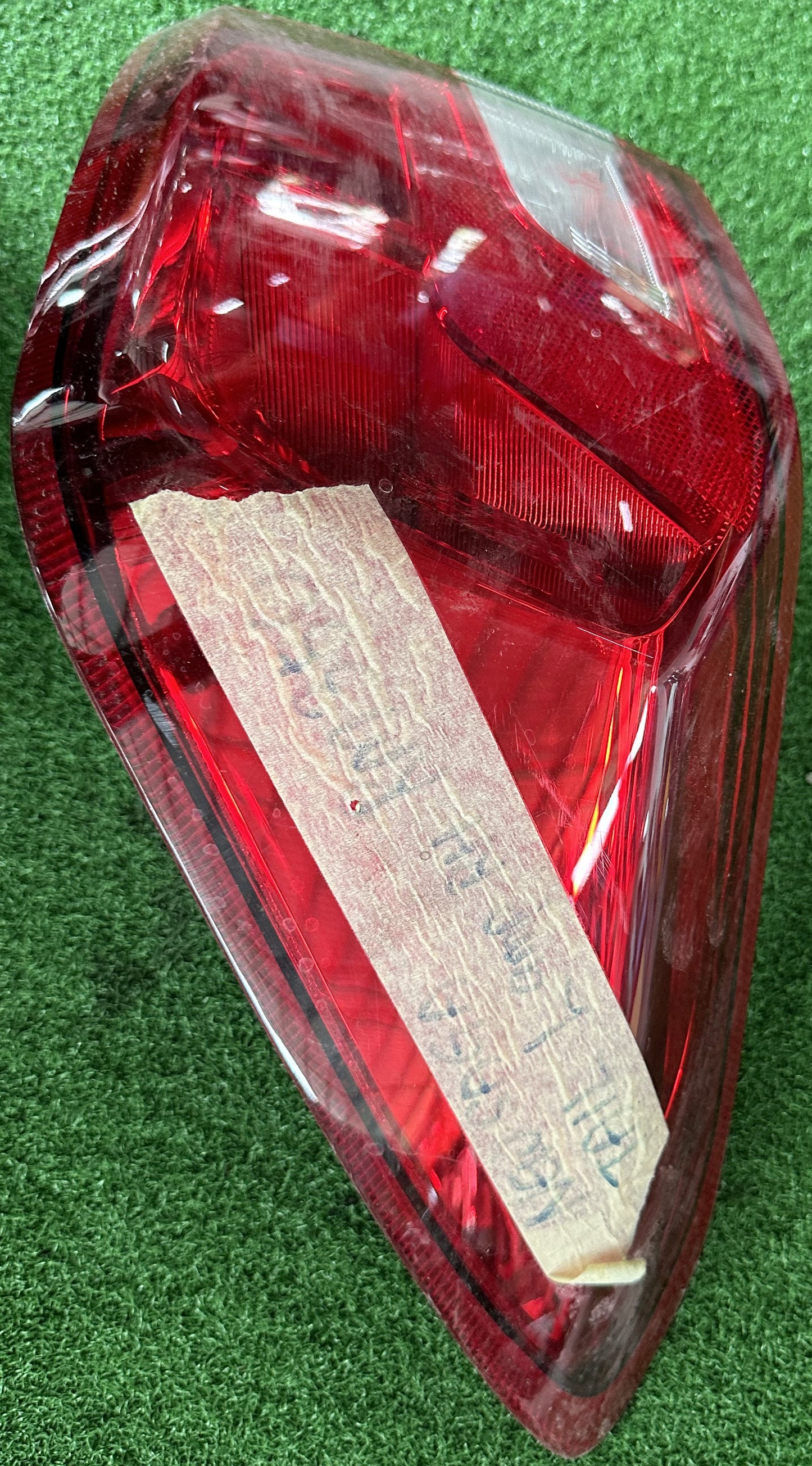 PROTON SAGA VVT OUTER TAIL LAMP RH (PW952986)