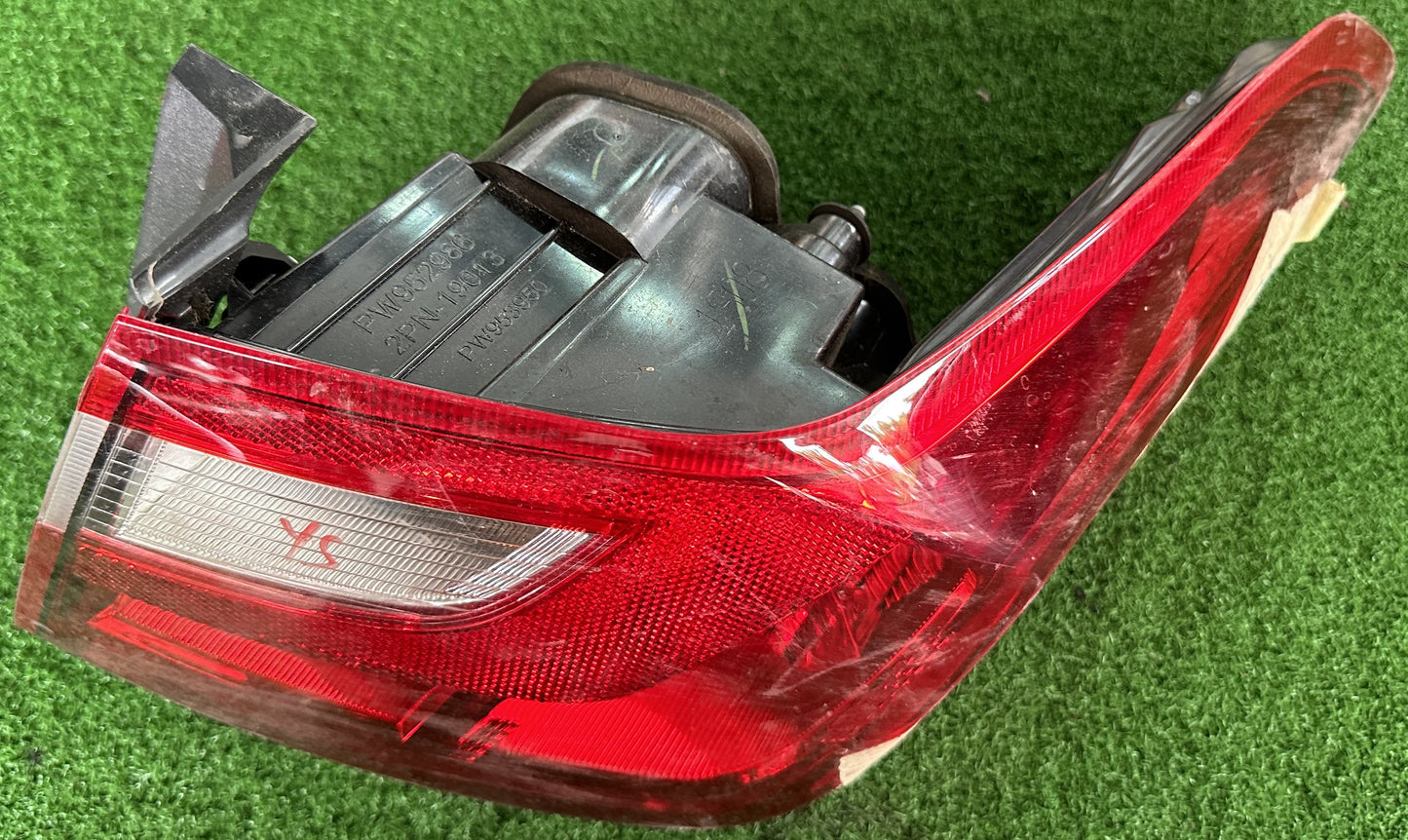 PROTON SAGA VVT OUTER TAIL LAMP RH (PW952986)