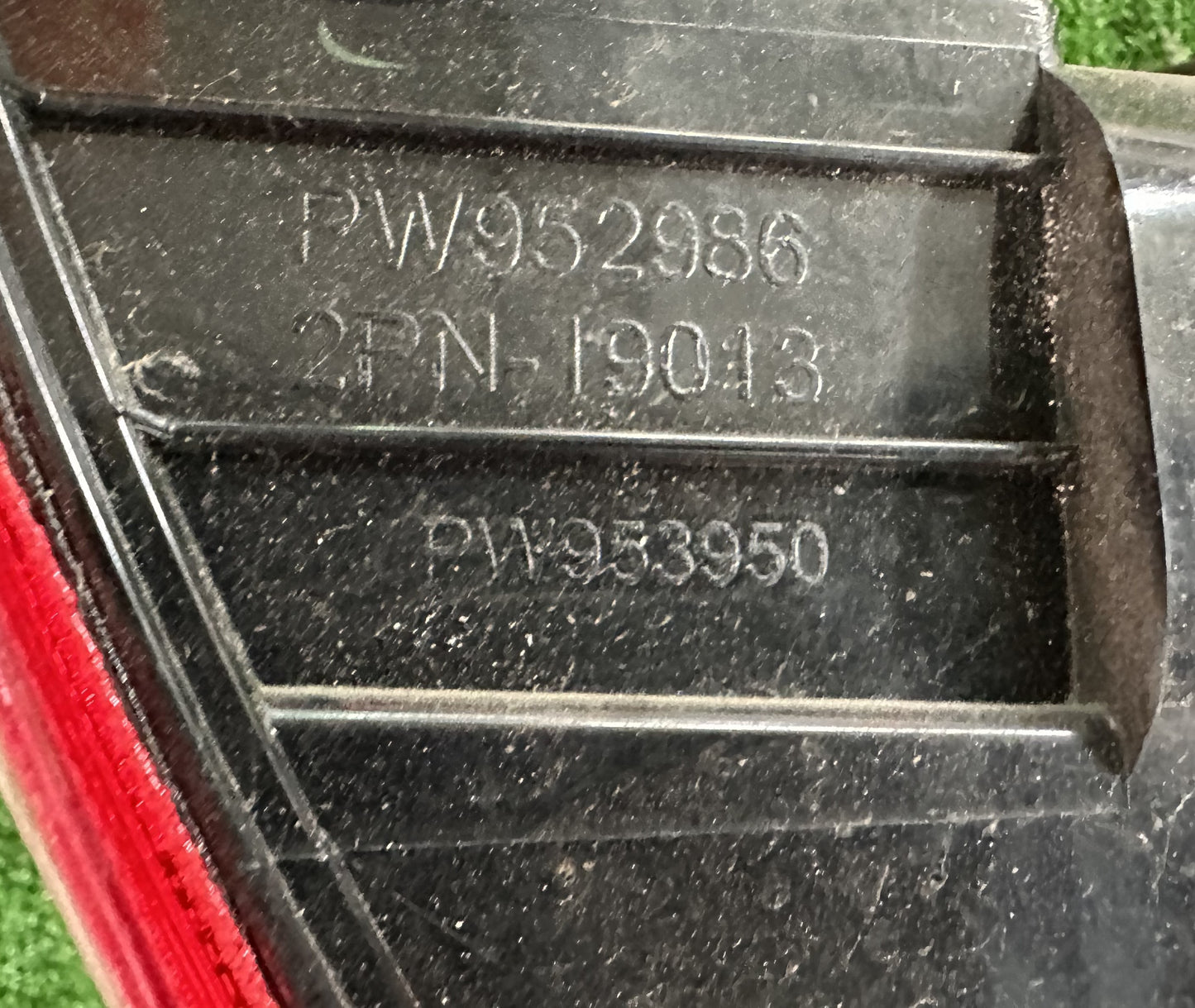 PROTON SAGA VVT OUTER TAIL LAMP RH (PW952986)