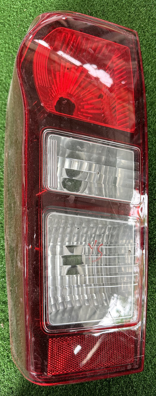 ISUZU DMAX VCROSS RT50 TAIL LAMP LH (TL00019)