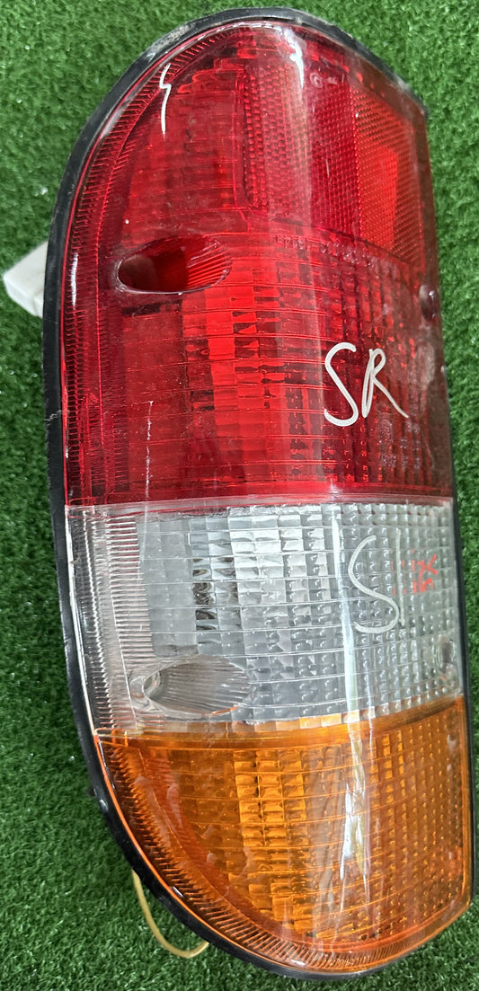 TOYOTA HILUX SR TAIL LAMP RH TAIWAN (TL00086)