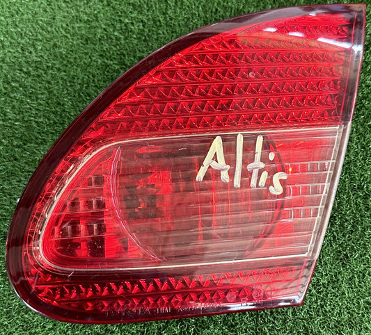 TOYOTA ALTIS E120 OUTER TAIL LAMP RH (TL00063)