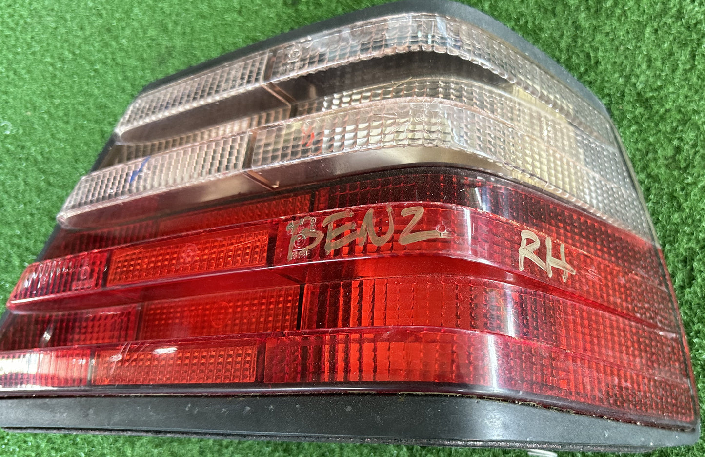 MERCEDES BENZ W201 TAIL LAMP RH (TL00093)