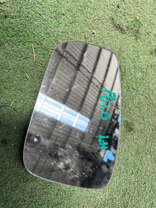 VOLKSWAGEN POLO MK5 SIDE MIRROR GLASS LH (SMG009)