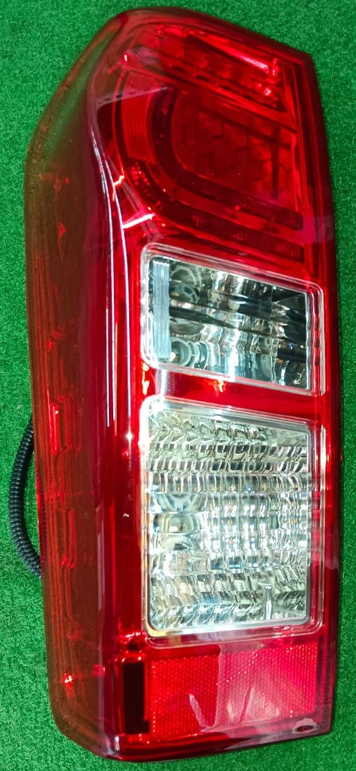 ISUZU DMAX VCROSS 2/4DOOR TAIL LAMP WITH LED LH (ISK05H-4036A-LNND)