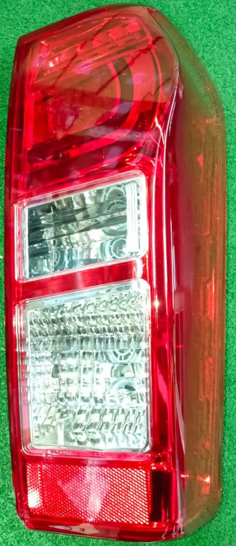 ISUZU DMAX VCROSS 2016 2/4DOOR TAIL LAMP WITH LED RH (ISK05H-4036A-RNND)