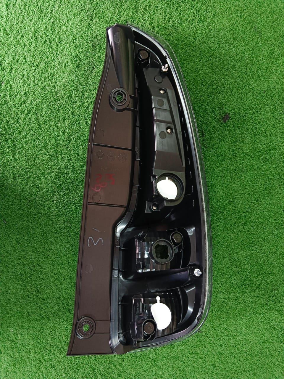 PERODUA MYVI SE 2015  TAIL LAMP LH (PDV02D-4036A-LNNA)