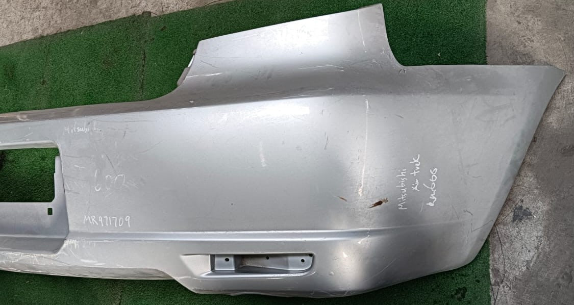 MITSUBISHI AIR TREK 600 REAR BUMPER SILVER (MR971700)