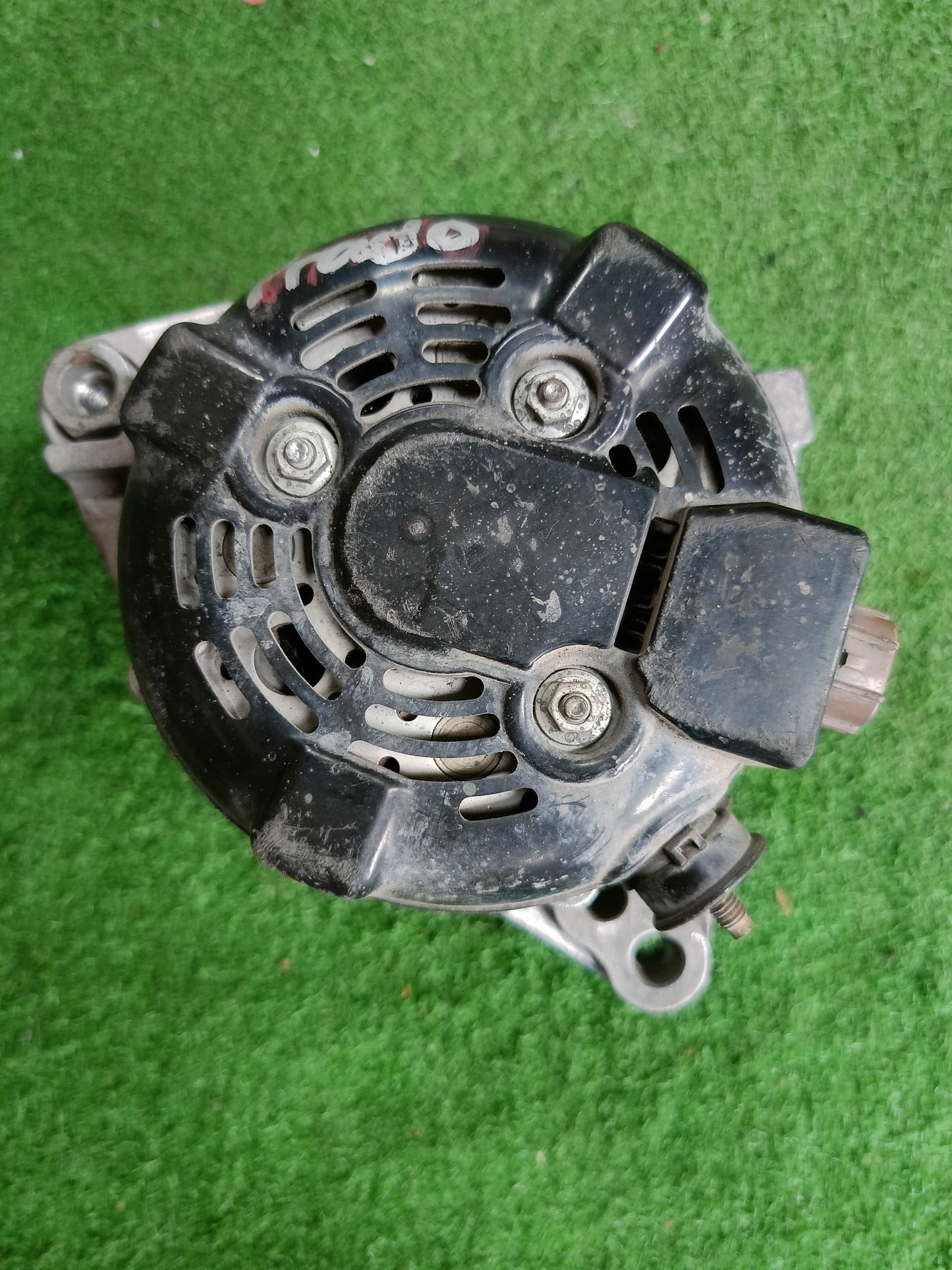 TOYOTA PRADO ALTERNATOR (1000PR001)