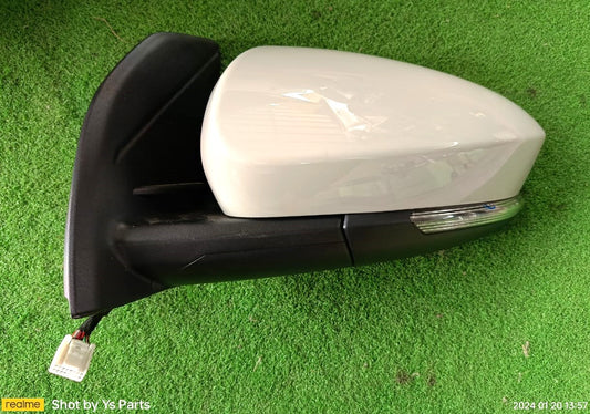 PERODUA ATIVA 1.0 H 2021 SIDE MIRROR 9 WIRE WITH LAMP (AUTO FOLDABLE) LH (PDT01A-2650T-LONG) (87940-BZM50) (OEM)