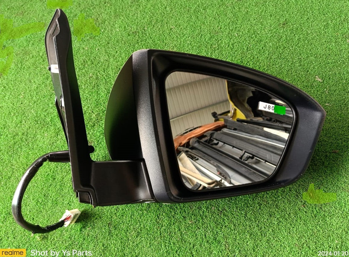 PERODUA ATIVA 1.0 AV 2021 SIDE MIRROR 10 WIRE WITH LAMP (AUTO FOLDABLE) RH (PDT01A-2650T-RPNG) (87910-BZP70) (OEM)