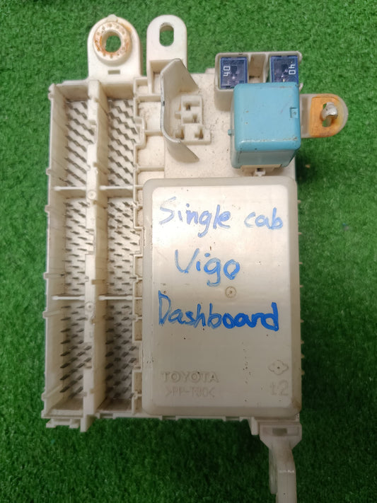 TOYOTA HILUX VIGO FUSE BOX ECU (FSB0015)