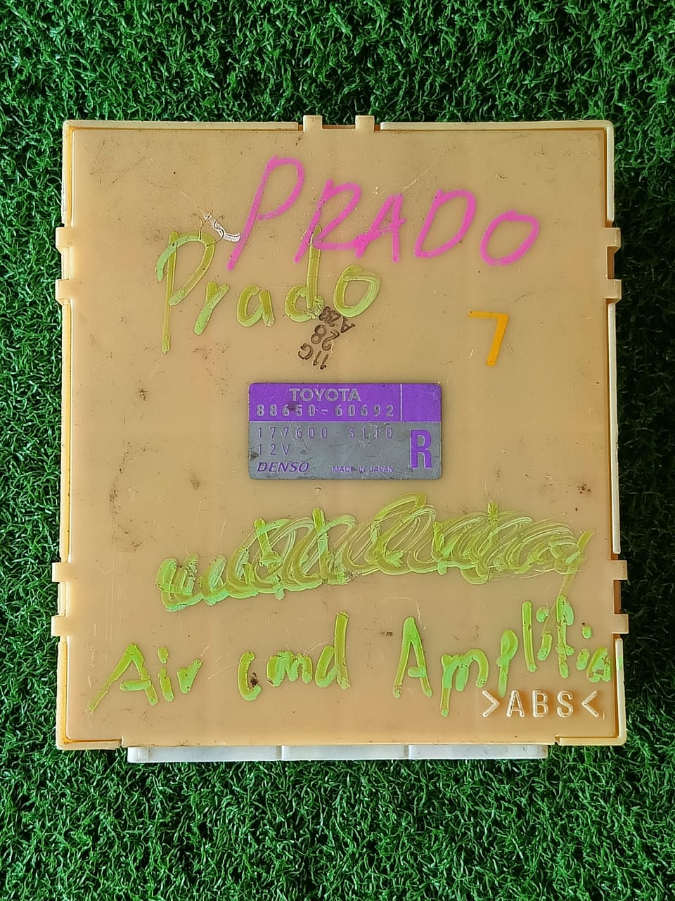 TOYOTA PRADO 120 AC AMPLIFIER ECU (88650-60692)