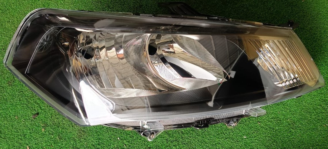 PROTON SAGA BLM FL 1.3 STD 2011 HEAD LAMP RH (PRB01B-4031A-RNNA)