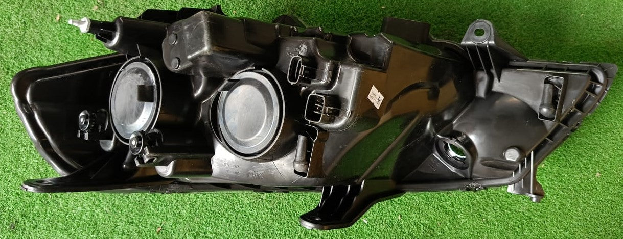 PROTON SAGA BLM FL 1.3 STD 2011 HEAD LAMP RH (PRB01B-4031A-RNNA)