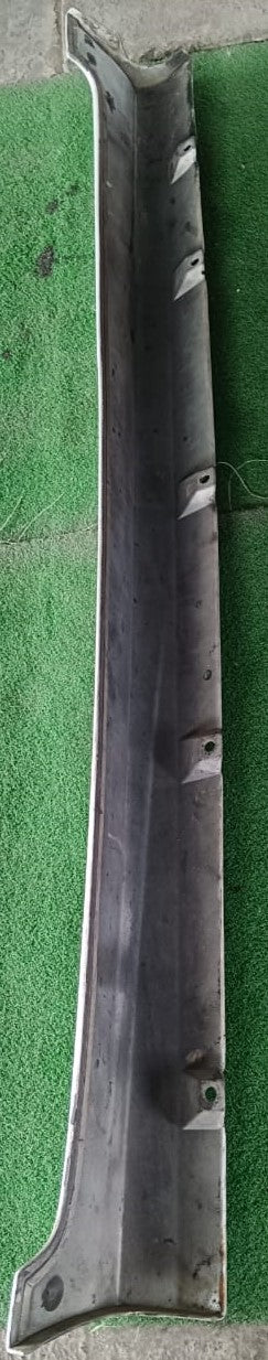 TOYOTA AVANZA SIDE SKIRT SILVER LH (PZ039-BZ001-1)