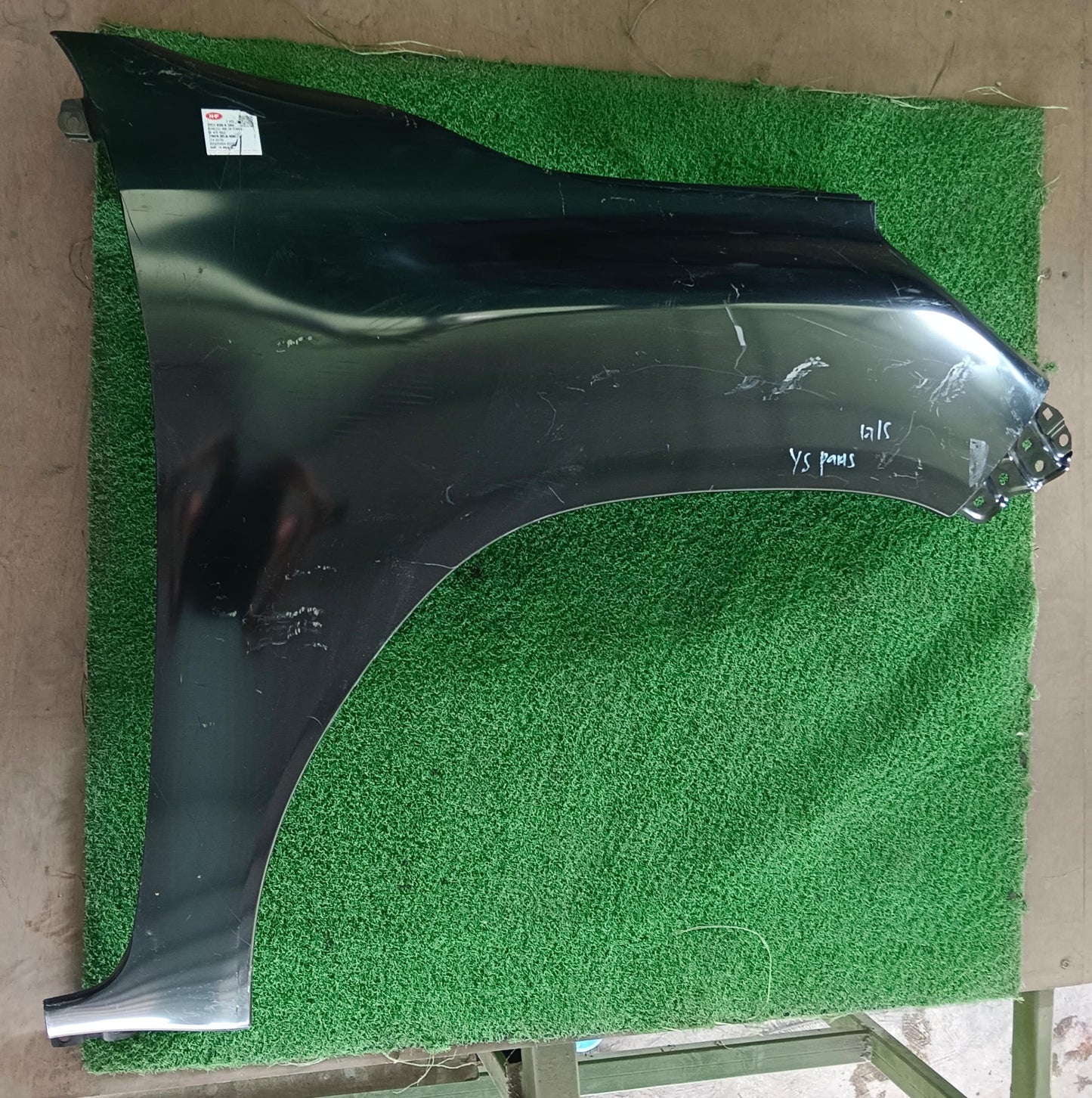 TOYOTA HILUX REVO (GUN125) 2015 4DOOR FRONT FENDER WITHOUT HOLE RH (TYN07M-201JA-RGNA)