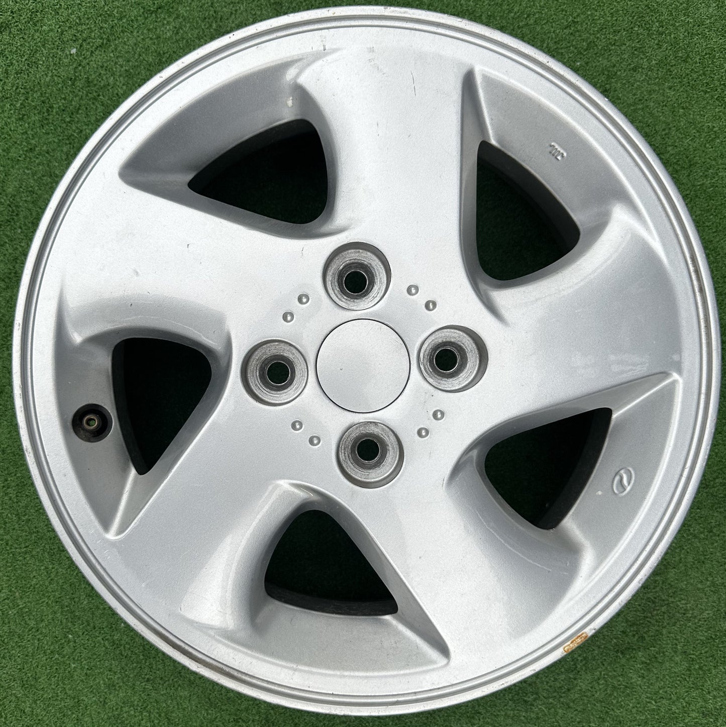 PERODUA BEZZA 4HOLE 14X5J RIM (RIM00025)