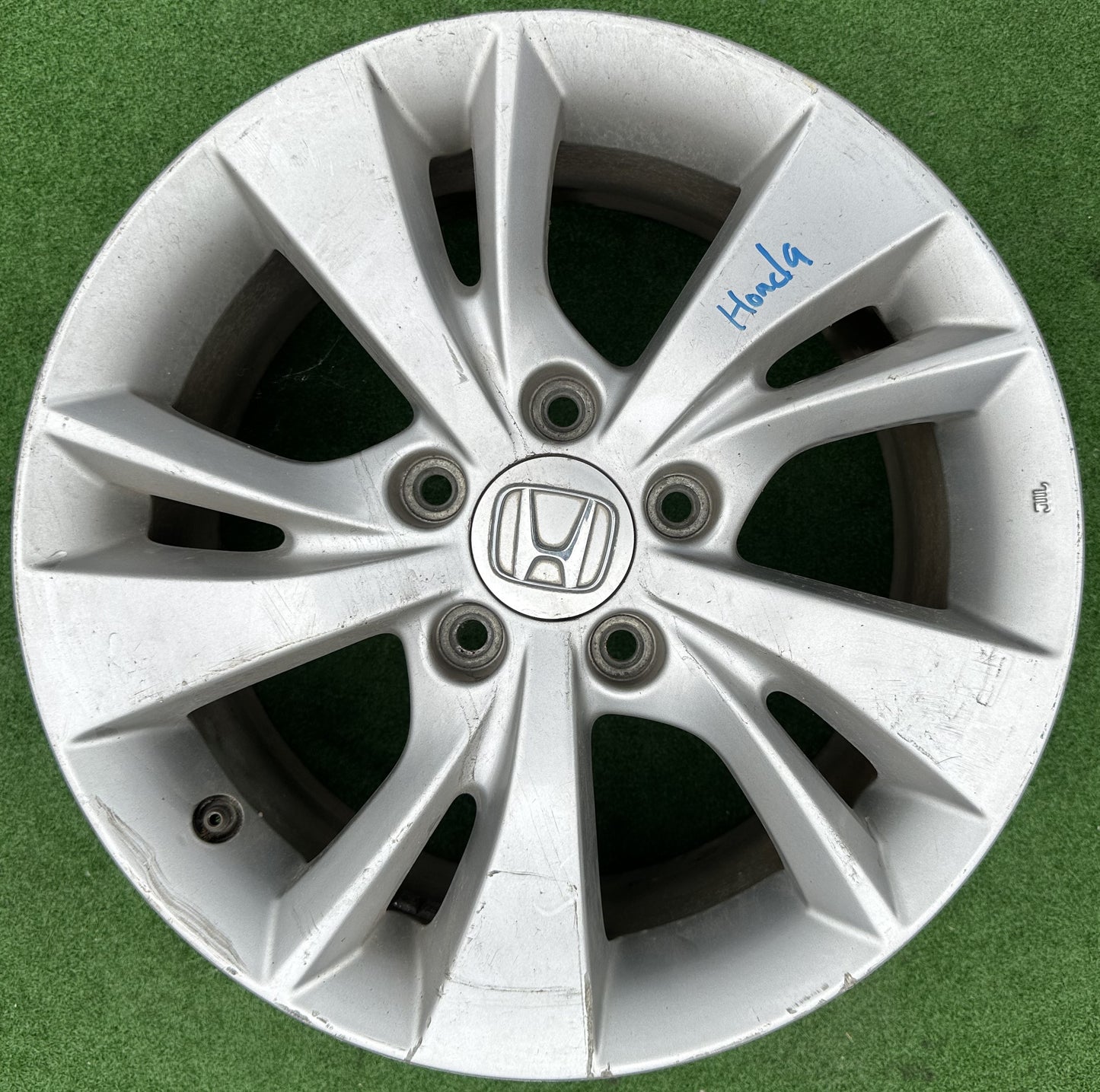 HONDA HRV 5HOLE 16X7J RIM SILVER (RIM00048)