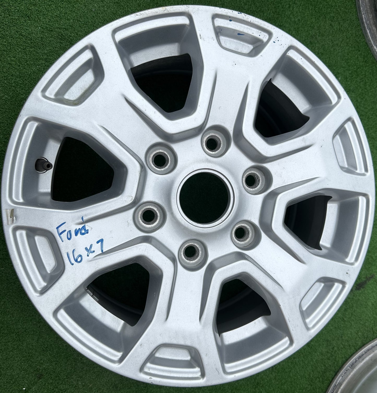 FORD RANGER T6 6HOLE 16X7J RIM (RIM00060)