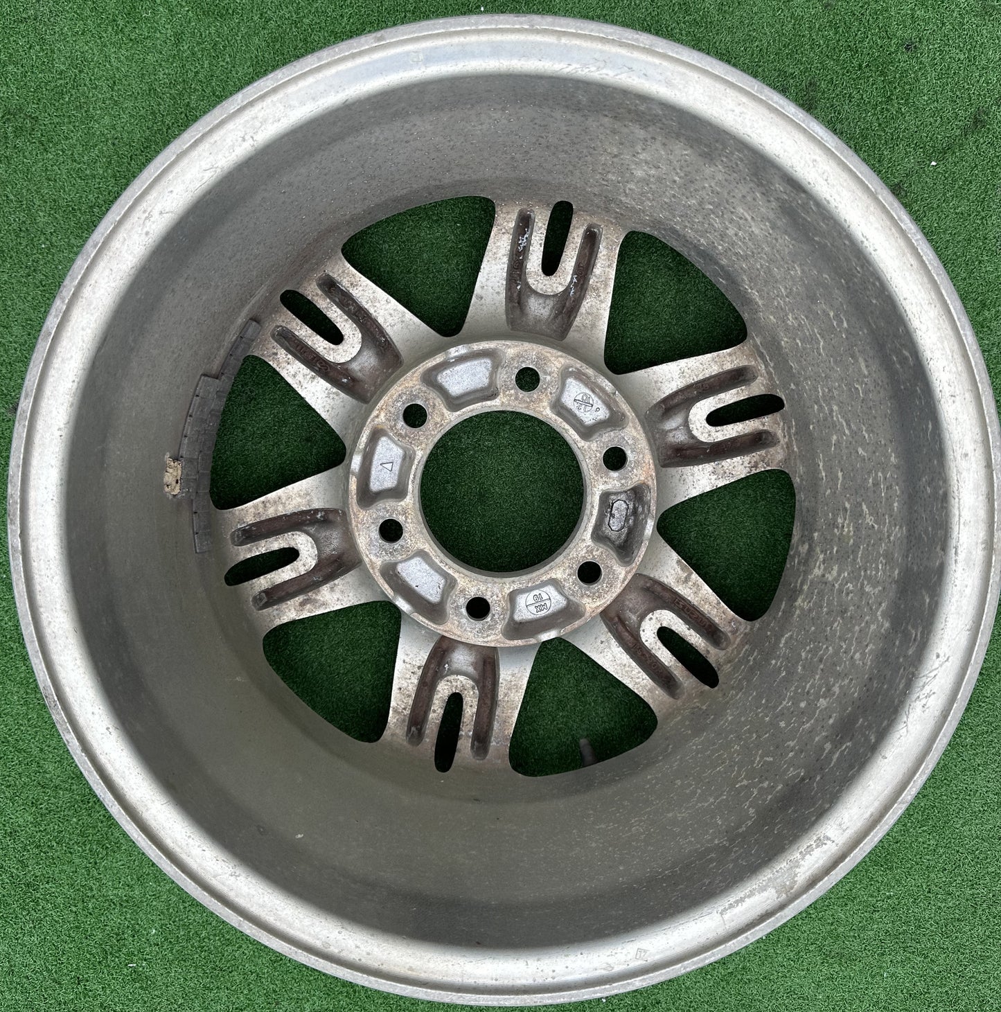 ISUZU DMAX ITEQ 6HOLE 16X7J RIM (RIM00065)