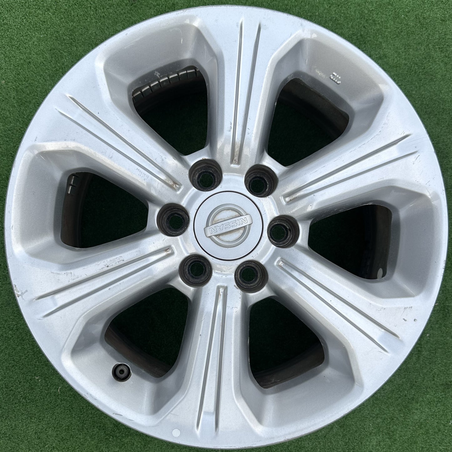 NISSAN NAVARA D23 SPORT RIM 6HOLE 16X7J RIM (RIM00068)