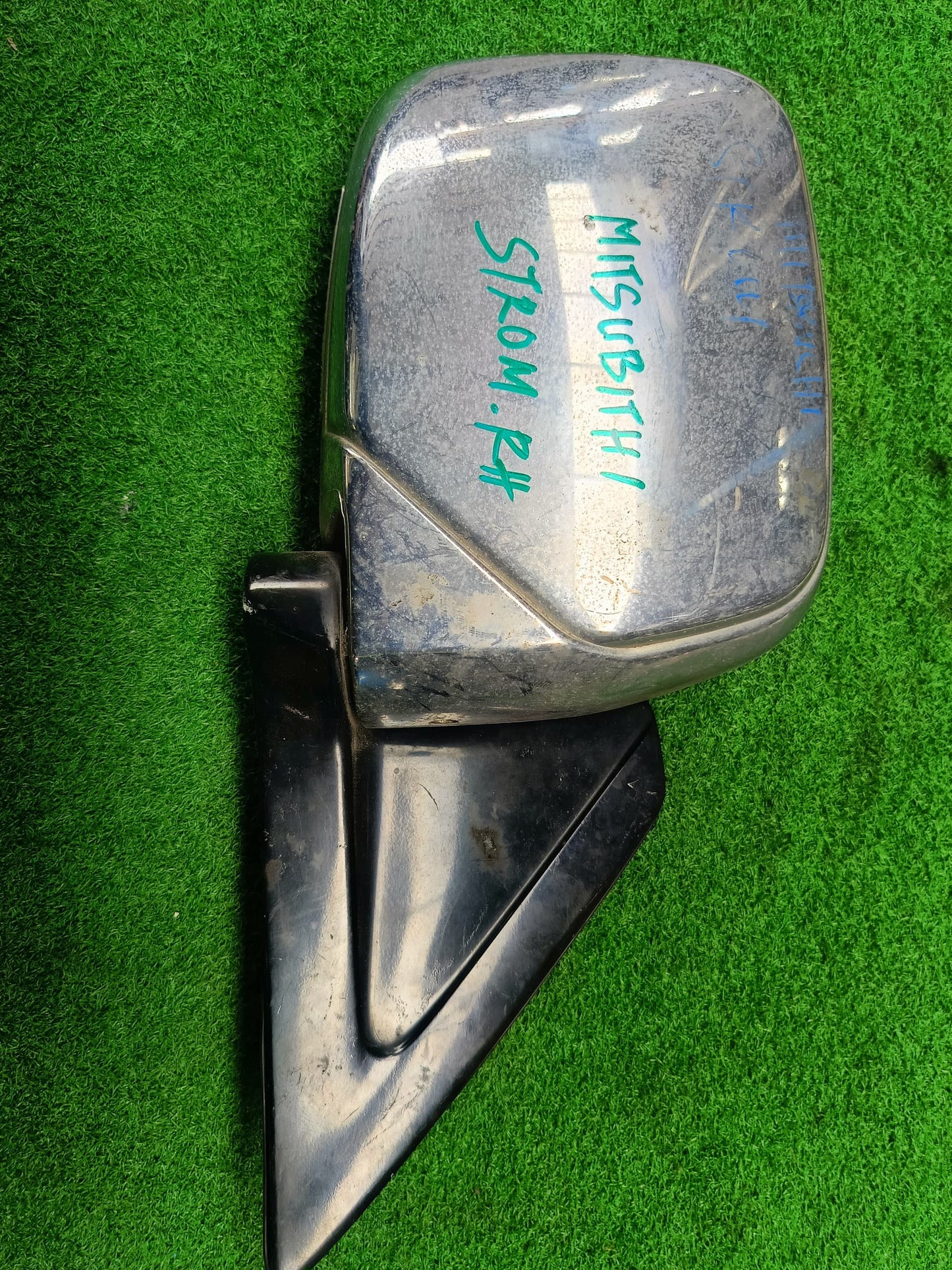 MITSUBISHI STORM SIDE MIRROR RH 3WIRE SILVER (SM9000)