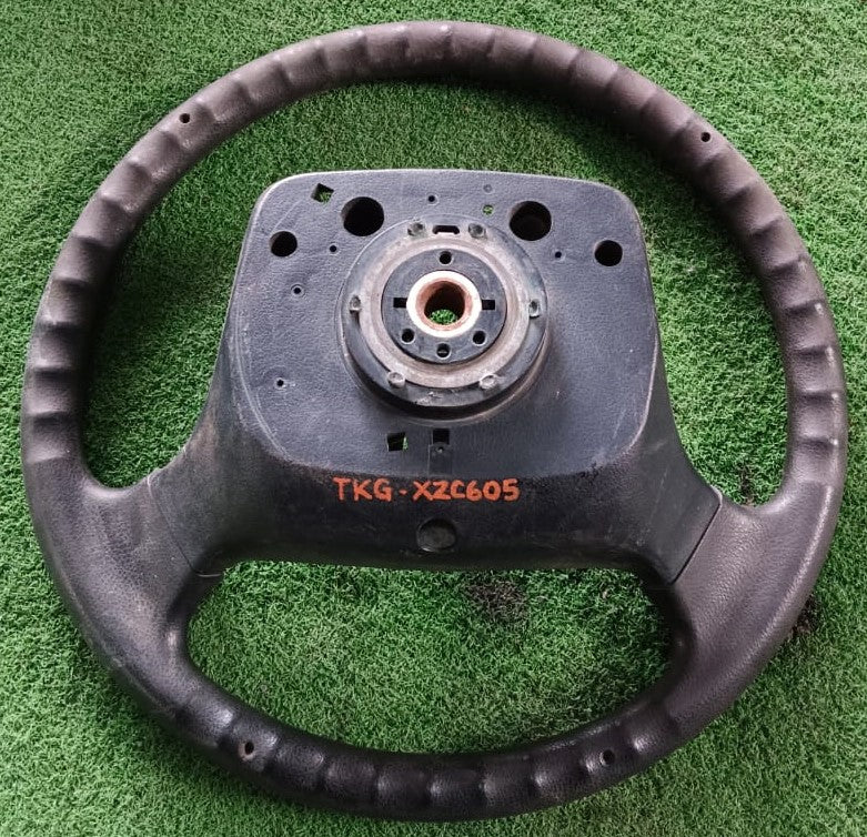 TOYOTA DYNA TKG-XZC605 STEERING WHEEL (SW00080)