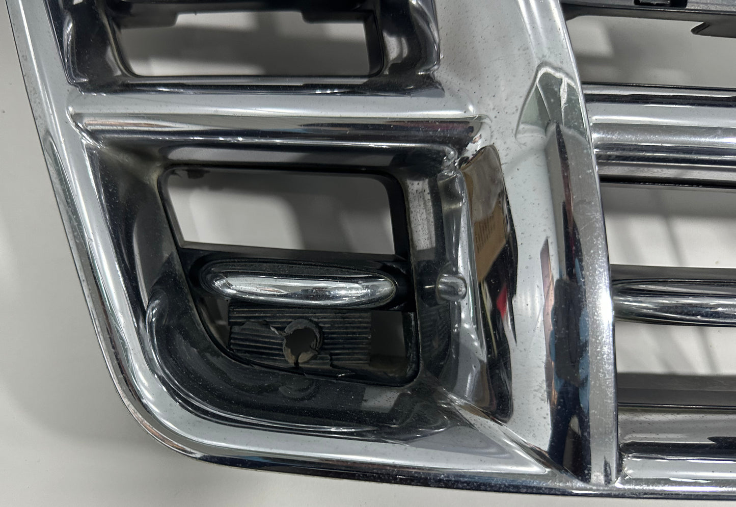 DMAX ITEQ FRONT CHROME GRILLE TAIWAN (B) (T00001)