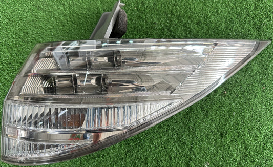 TOYOTA ESTIME OUTER TAIL LAMP (CLEAR) LH (TL00077)