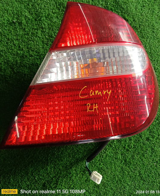 TOYOTA CAMRY TAIL LAMP OUTER RH (THAI) (TL00125)