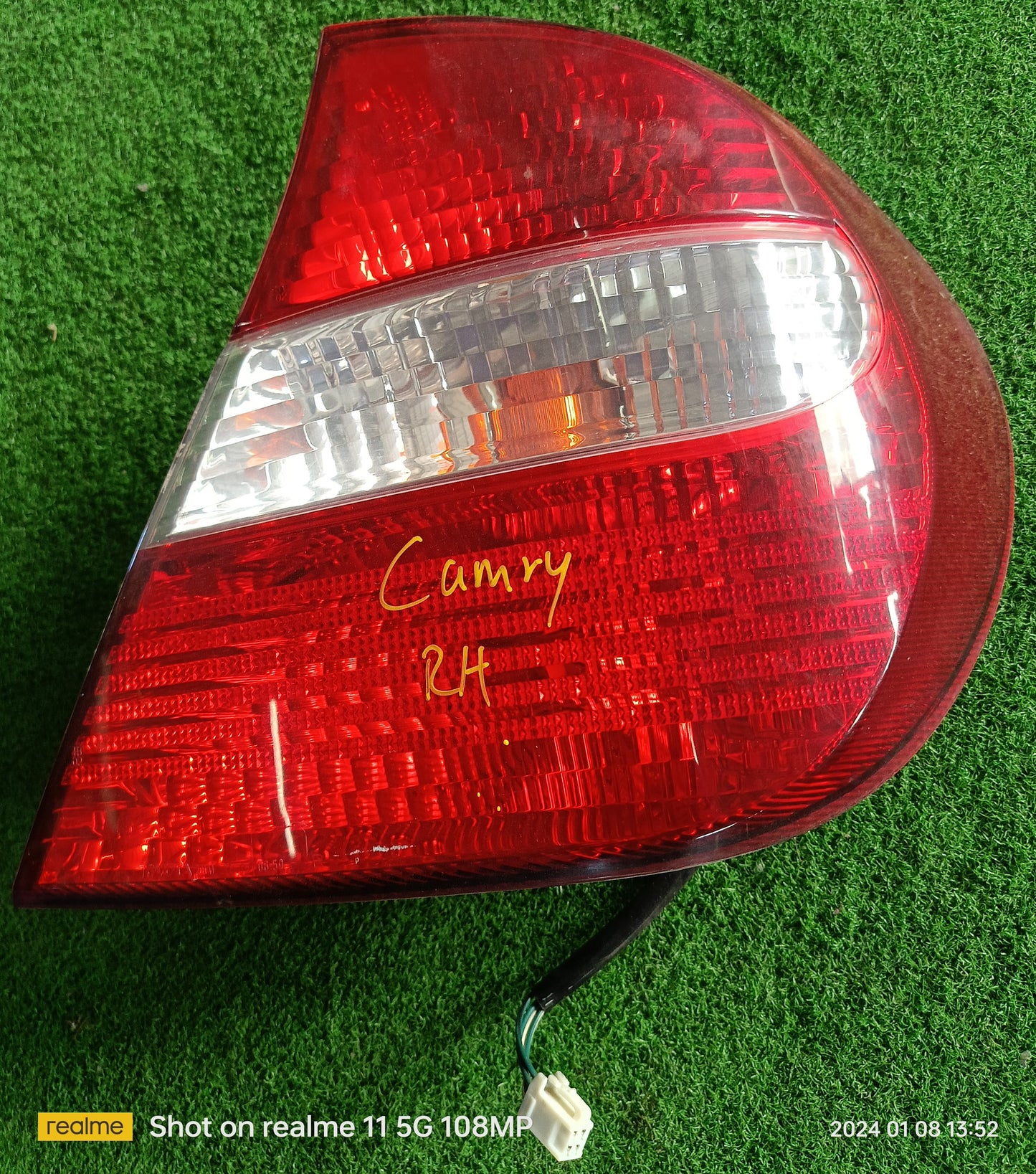TOYOTA CAMRY TAIL LAMP OUTER RH (THAI) (TL00125)