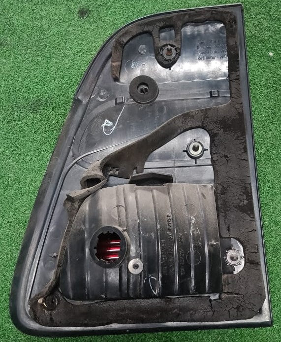 TOYOTA LAND CRUISER 100 INNER TAIL LAMP LH (TL00130)