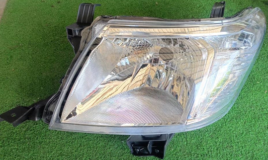 TOYOTA HILUX VIGO (KUN26) 2011 2/4DOOR HEAD LAMP LH (NEW) (TYN07J-4031A-LNNX)