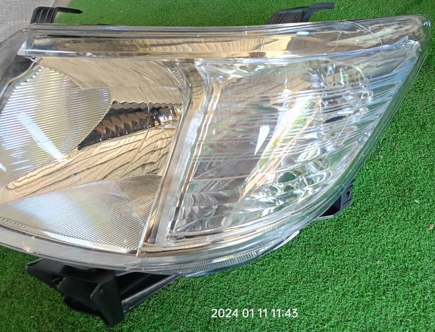TOYOTA HILUX VIGO (KUN26) 2011 2/4DOOR HEAD LAMP LH (NEW) (TYN07J-4031A-LNNX)