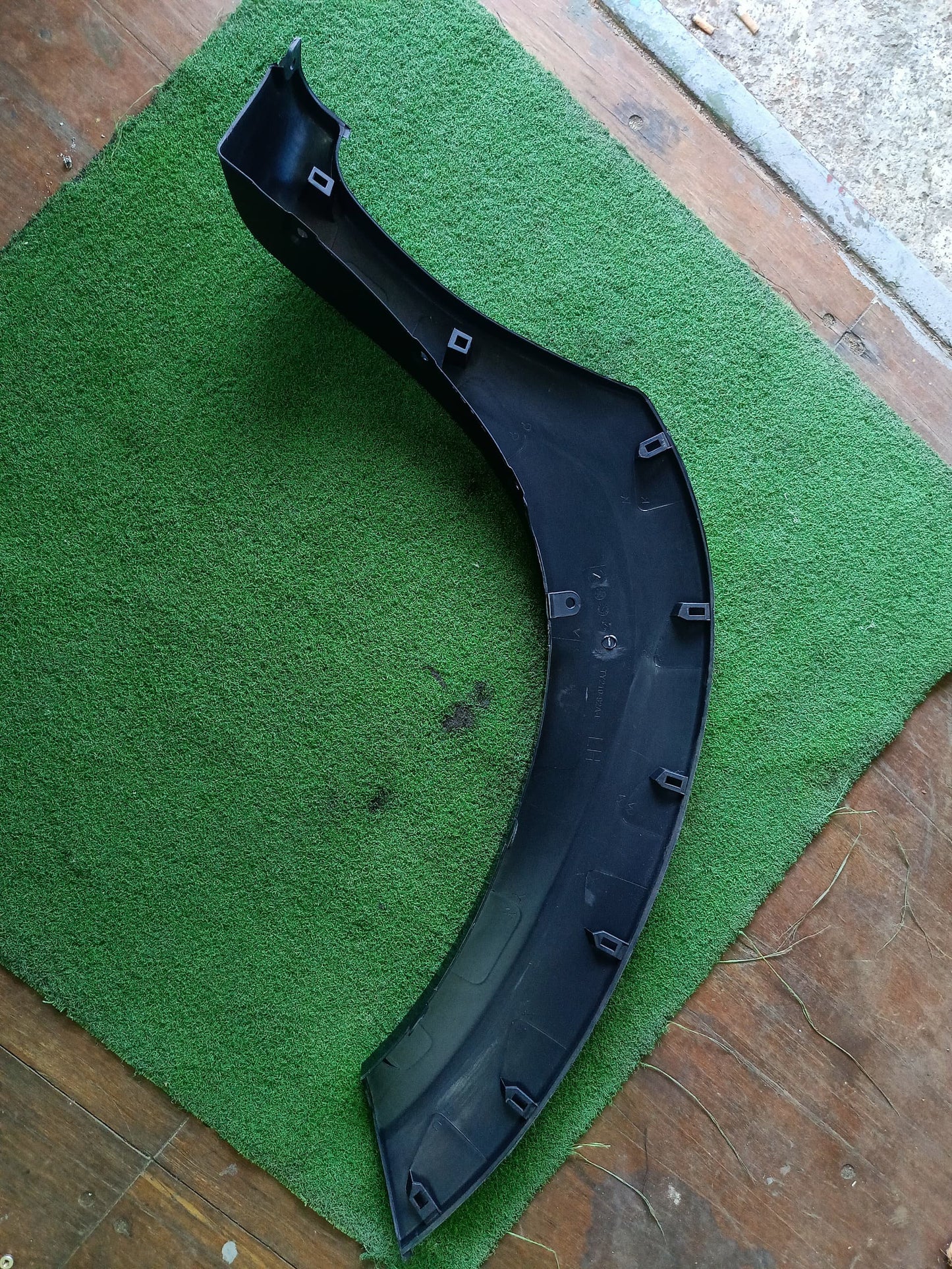 TOYOTA HILUX VIGO (KUN26) 2011 4DOOR FRONT FENDER FLARE LH (TYN07K-201JF-LNNA)