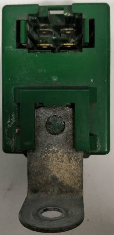TOYOTA LAND CRUISER L80 LAMP ECU (85965-60010)