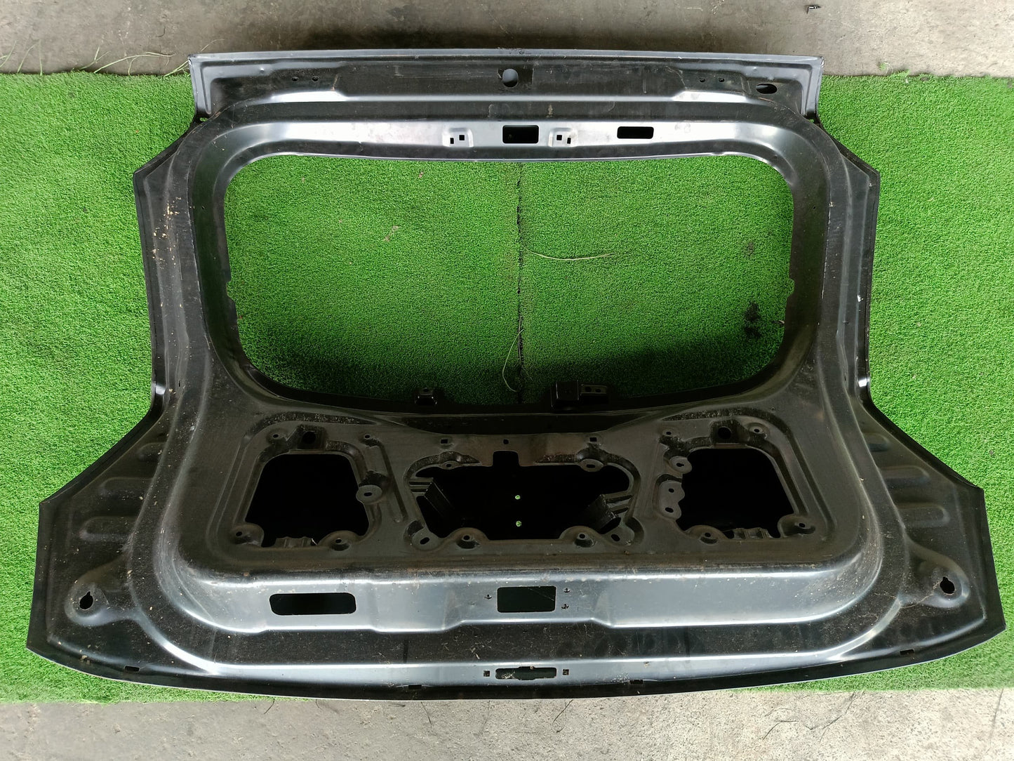 PROTON IRIZ 2014 TAIL GATE WITH SPOILER HOLE (PRI01A-271PA-NFNA)