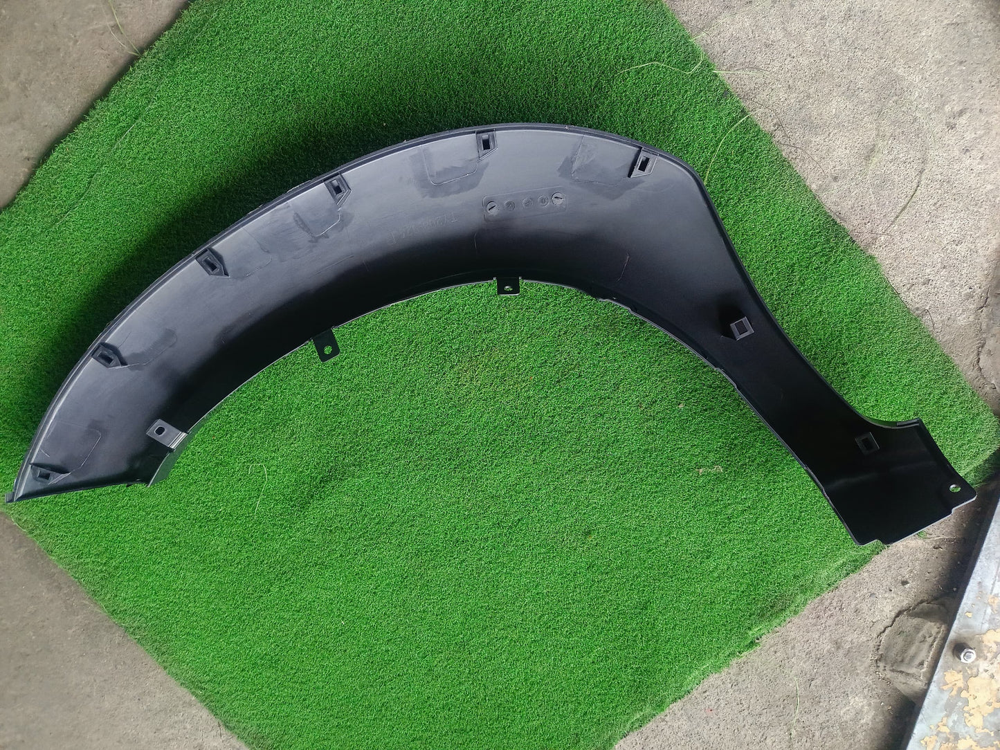 TOYOTA  HILUX VIGO (KUN25) 2005 2/4DOOR FRONT FENDER FLARE RH (TYN07A-201JF-RNNA)