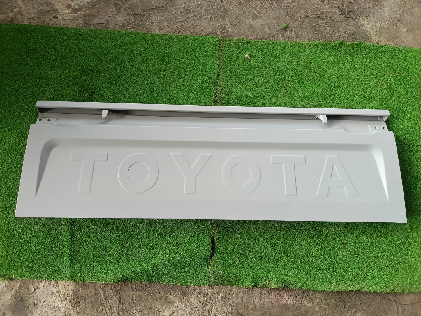 TOYOTA HILUX (LN106) 1990 TAIL GATE  TYN05A-271PB-NNND