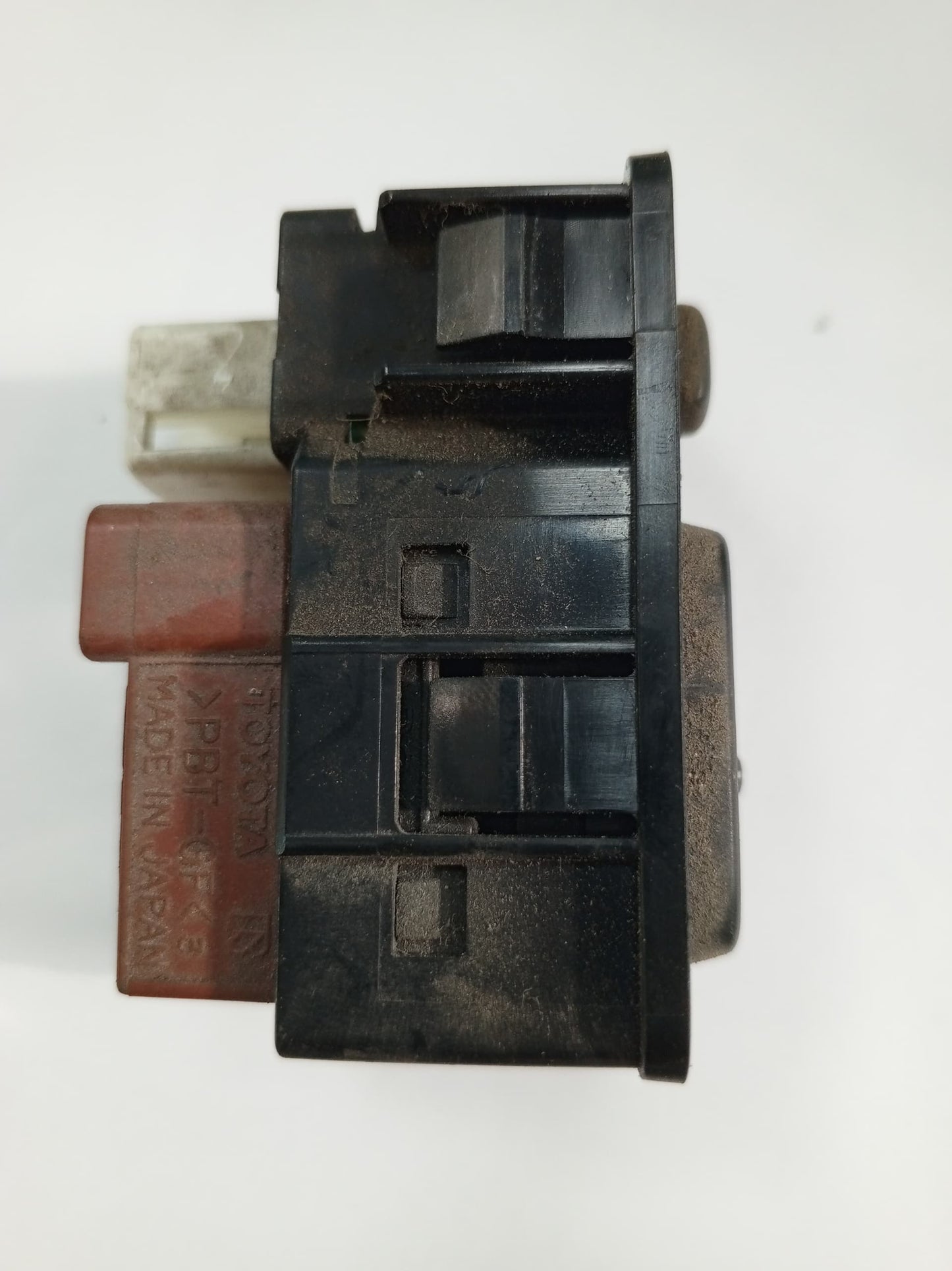 TOYOTA LANDCRUISER SIDE MIRROR SWITCH [769309]