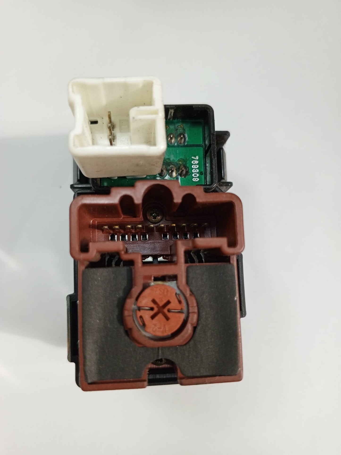 TOYOTA LANDCRUISER SIDE MIRROR SWITCH [769309]