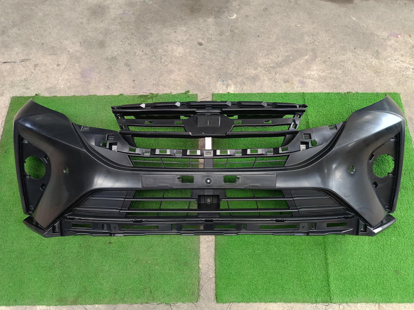 PERODUA ARUZ 1.5 X 2019 FRONT BUMPER (NEW) [PDM02A-1011A-NNNA]