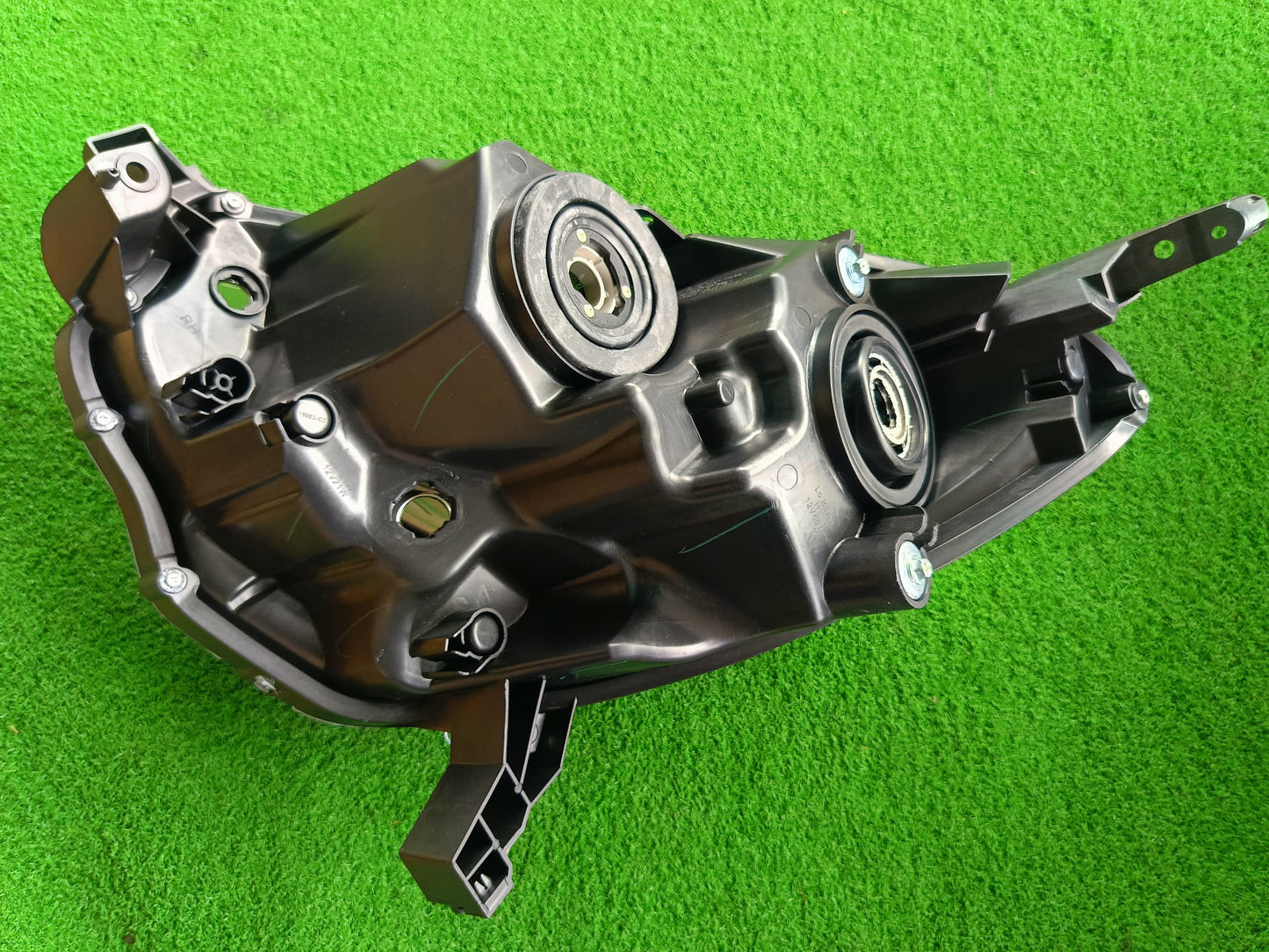 PERODUA MYVI 1.3 2011 HEAD LAMP RIGHT (PDV02A-4031A-RNND)(NEW)