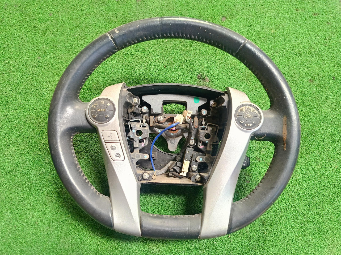 TOYOTA PRIUS STEERING WHEEL (U)[45103-47020]