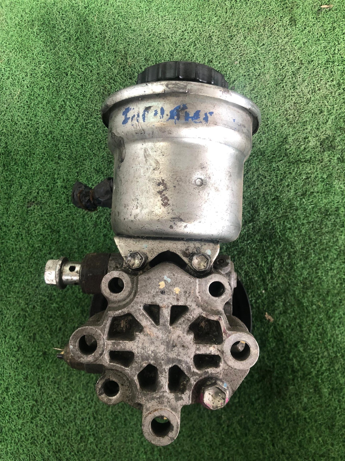 TOYOTA FORTUNER 2TR STEERING PUMP (SP0019)