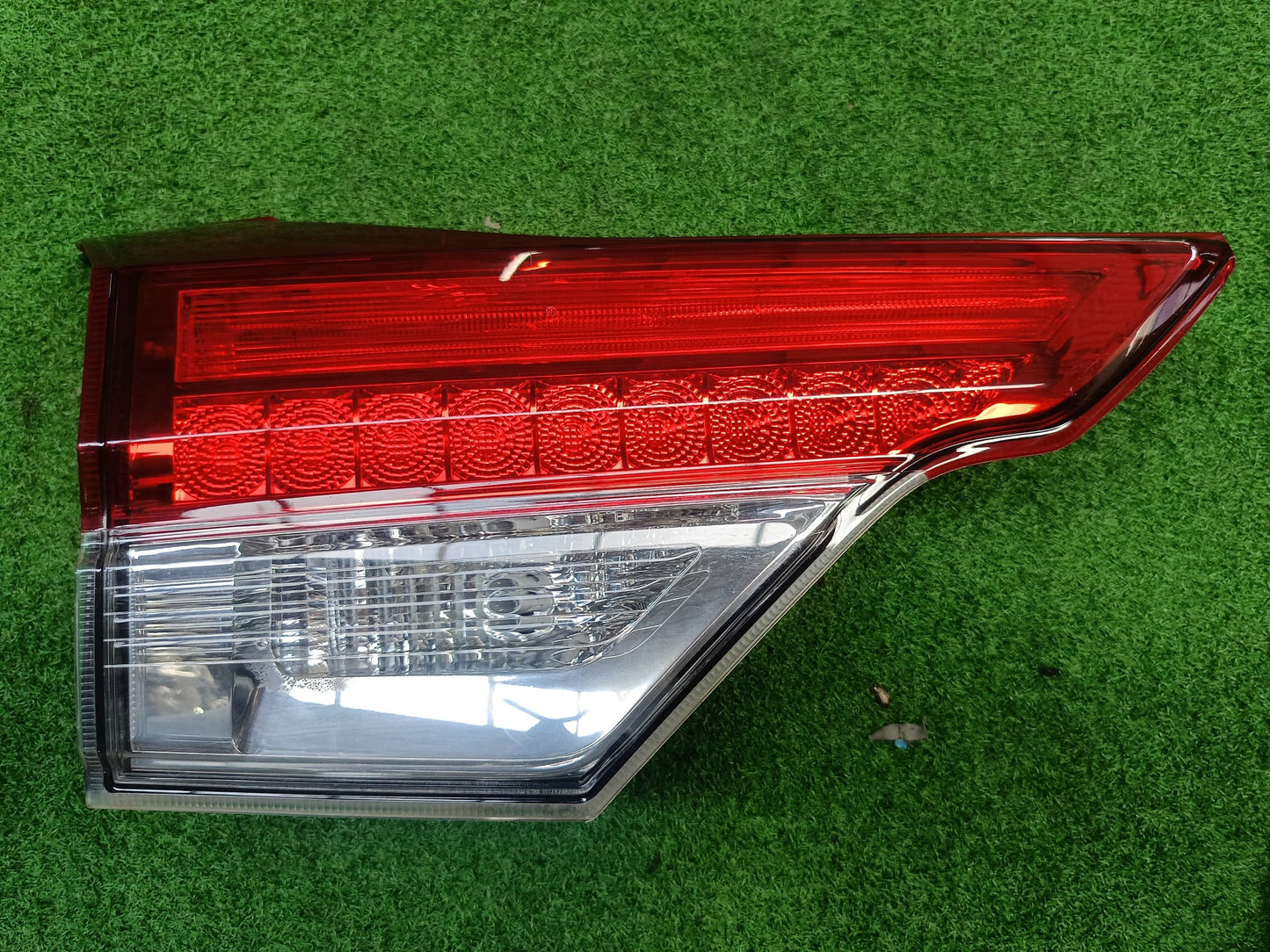 PERODUA ARUZ TAIL LAMP LH (81590-BZ070)